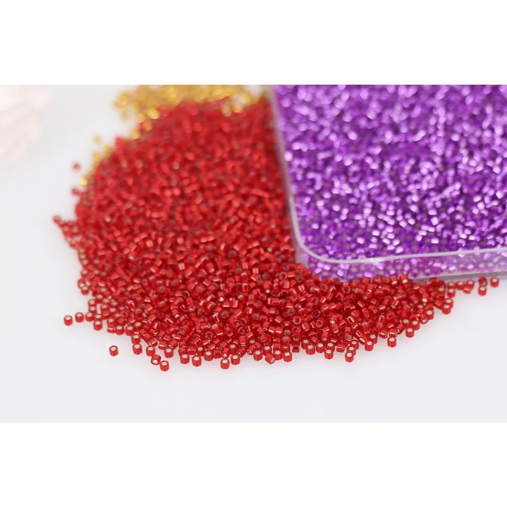 Бісер Miyuki Delica Beads 11/0, 5г, DB-602, блискучий, червоний – купити | Candy Yarn